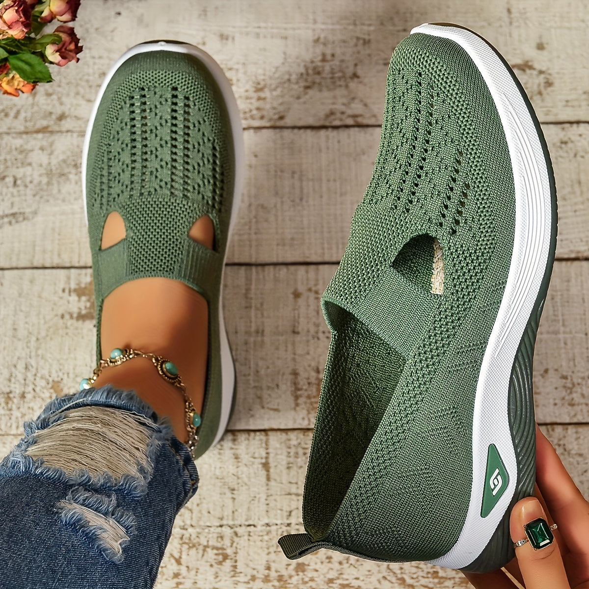 Orthopaedic slip-on shoes for women | Carry