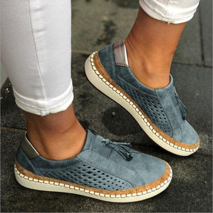 Comfortable summer slip-ons for women | Liora